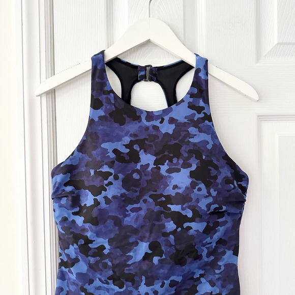Athleta NWT Blue Camo Maldives High Neck Beach Swim Tankini Top Only 38 B/C - Picture 11 of 11